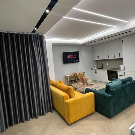 Luxury One Bedroom Apartment Tirana Exterior photo