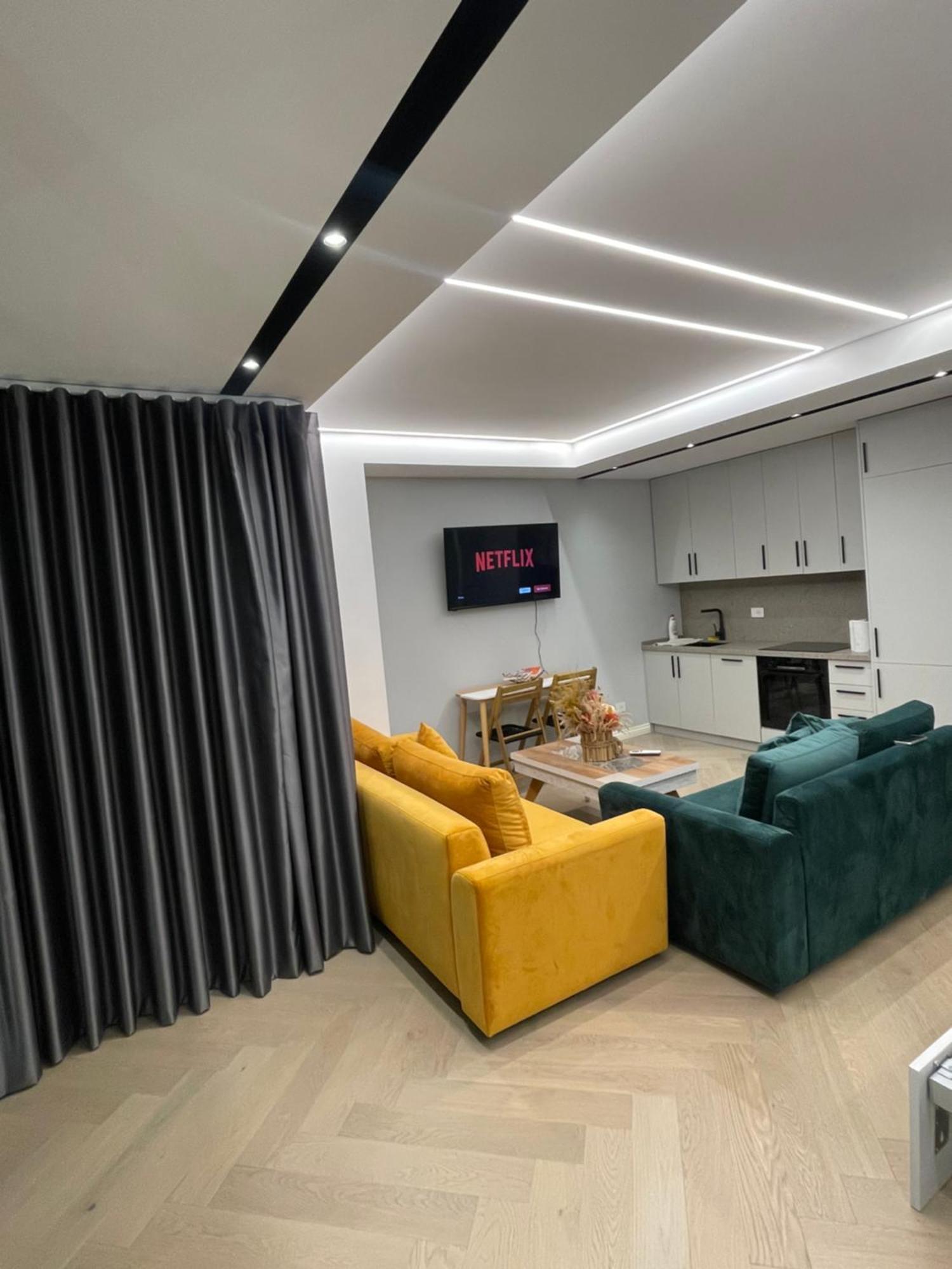 Luxury One Bedroom Apartment Tirana Exterior photo